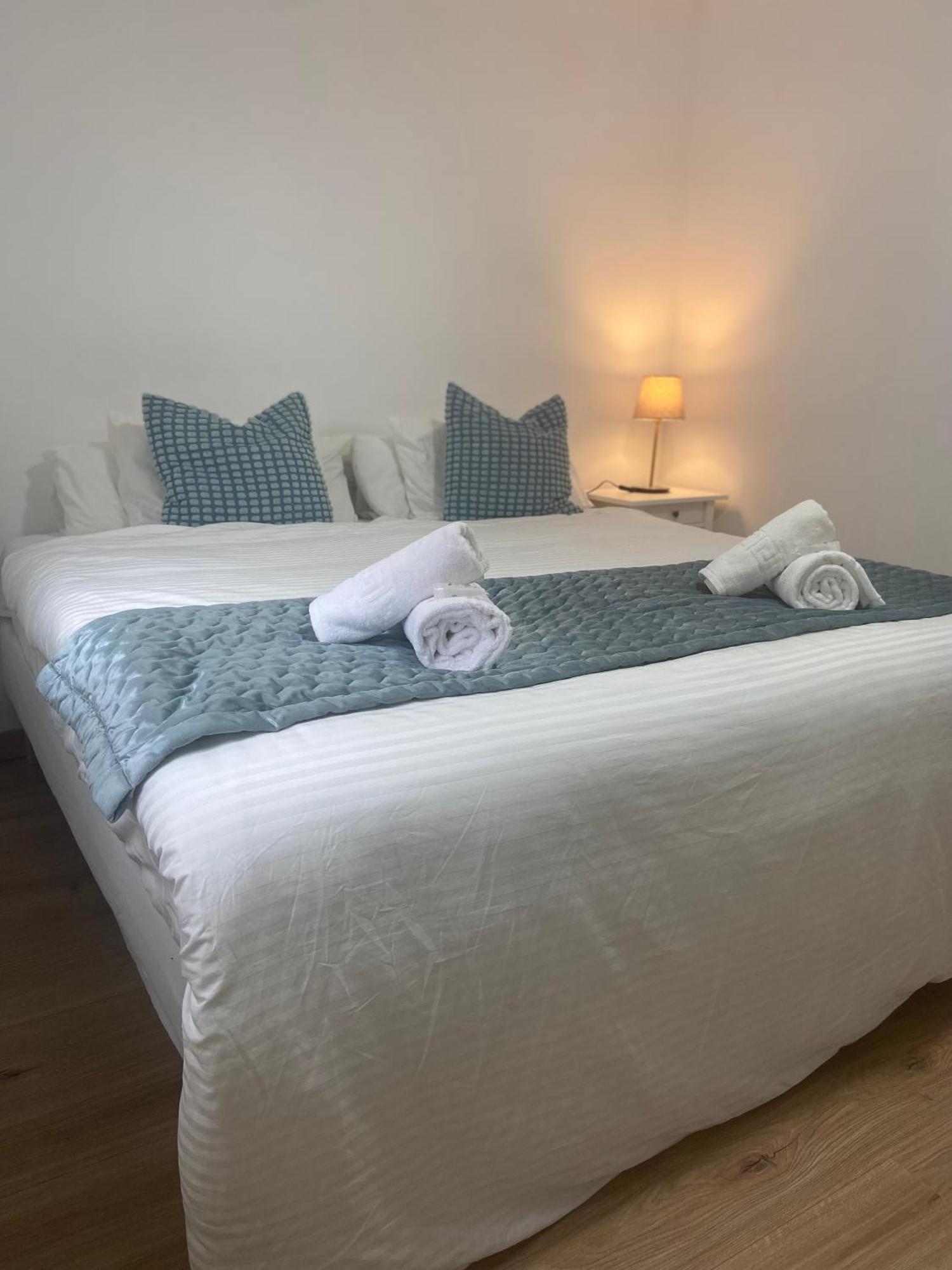 Dh Apartamento Turistico Cangas de Onis Exterior photo