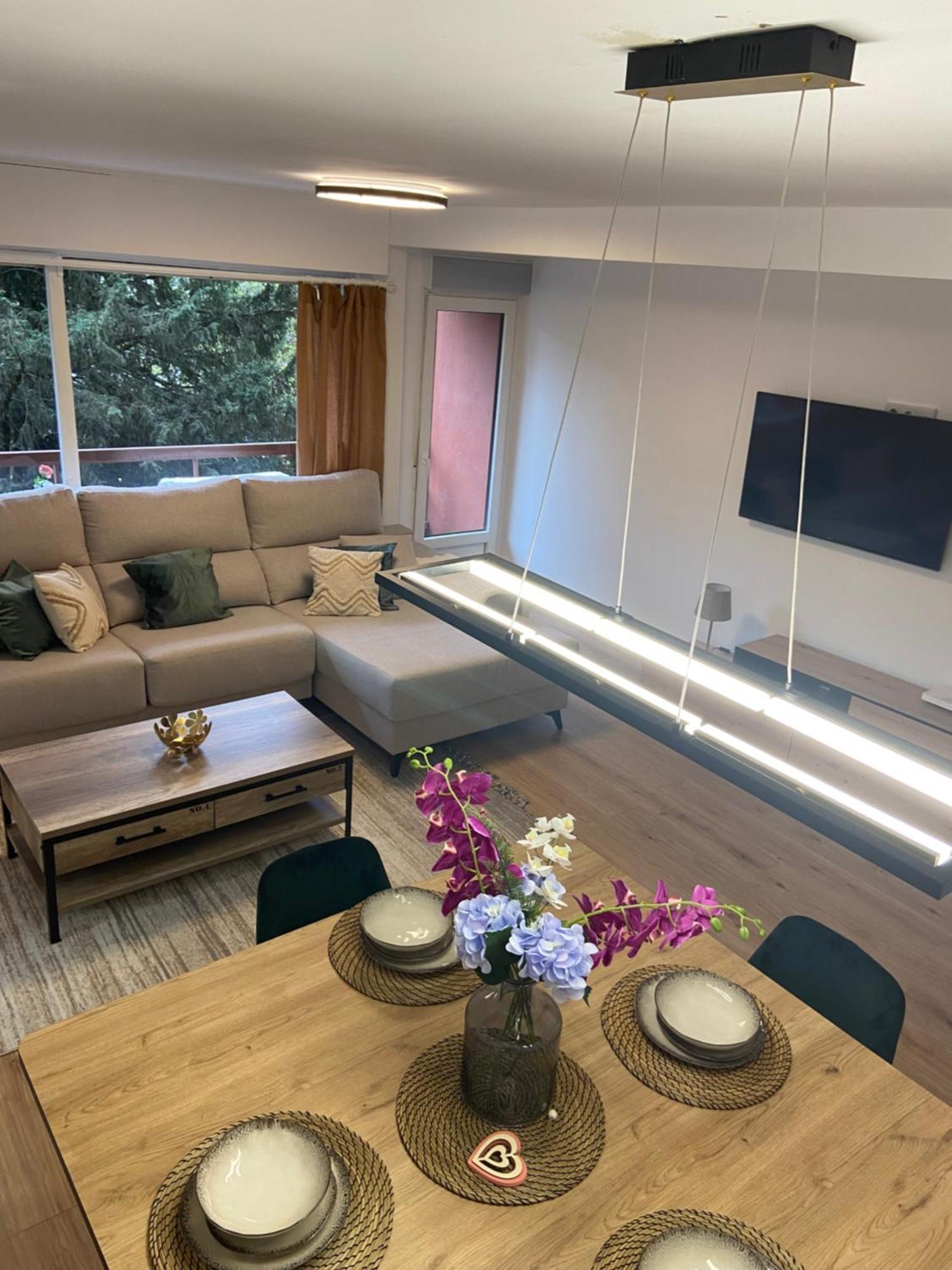 Dh Apartamento Turistico Cangas de Onis Exterior photo